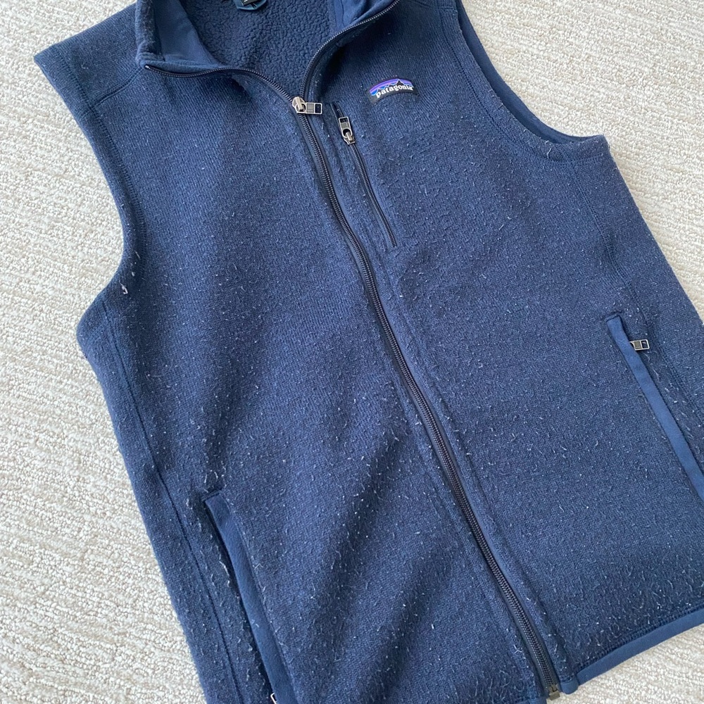 Patagonia Men’s Size Medium Navy Vest